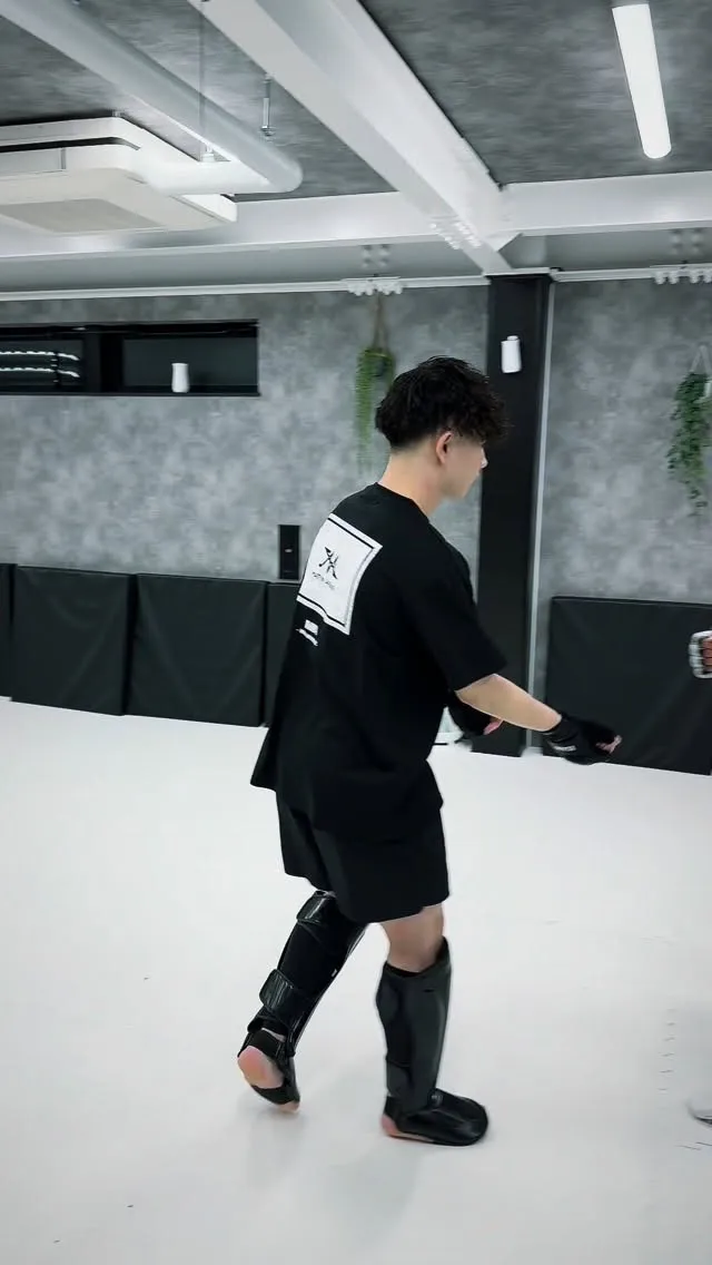 地味ウザカーフキック滅多撃ち!💥