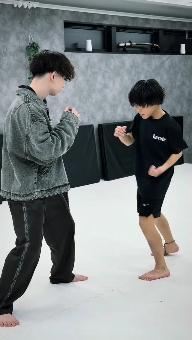 斎藤健太：右ロー▶︎胴回し回転蹴り🥋
