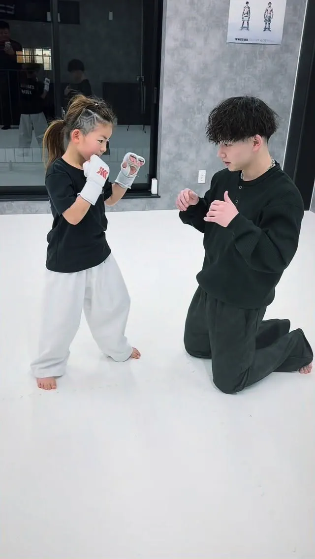 岡本逞良：〝超強烈〟右膝蹴り🦵