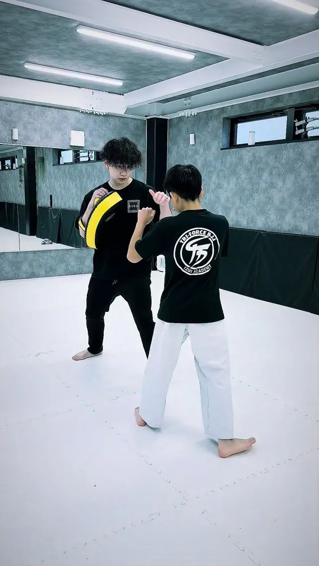 @yo.shi_to44 後ろ回し蹴り💥